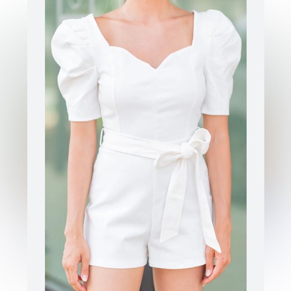 NWT Flying Tomato Los Angeles White Puff Sleeve Romper